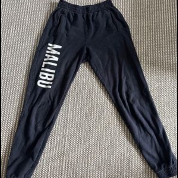 super cute and comfy Brandy Melville John Galt Malibu navy joggers withe pockets - Picture 1 of 4